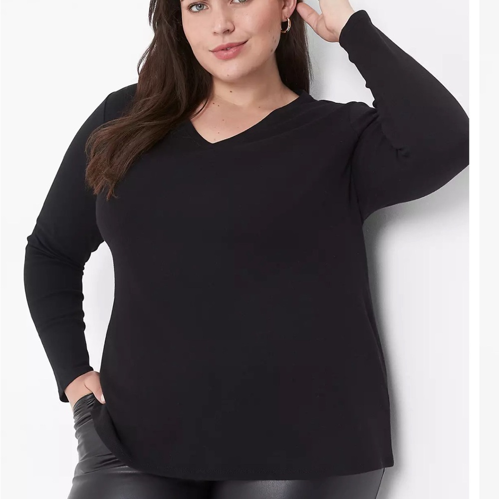 FF2- Lane Bryant Size 22/24 Black V Neck Lightweight Sweater